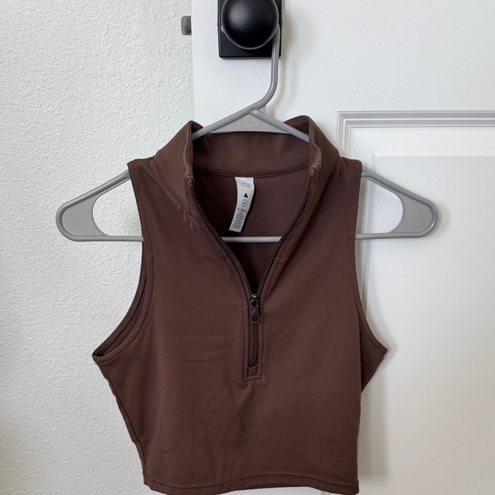 Vitality Brown Sleeveless Zip-Up Top Size Medium